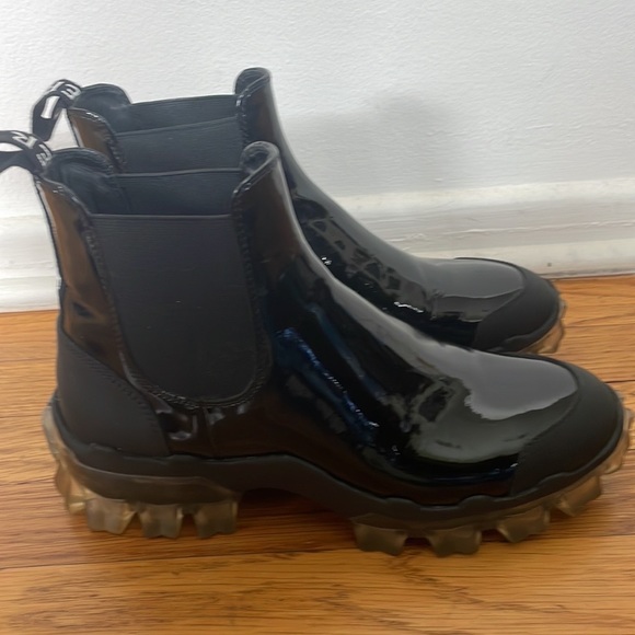 MONCLER
Hanya patent-leather Chelsea rain boots size 37 - Picture 2 of 4
